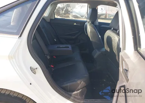 2019 Volkswagen Jetta 1.4T R-Line/1.4T S/1.4T Se из США, поврежденный, VIN 3VWC57BU6KM140641